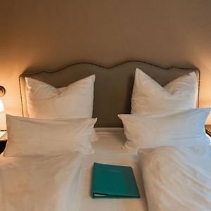 Mimosa Hotel